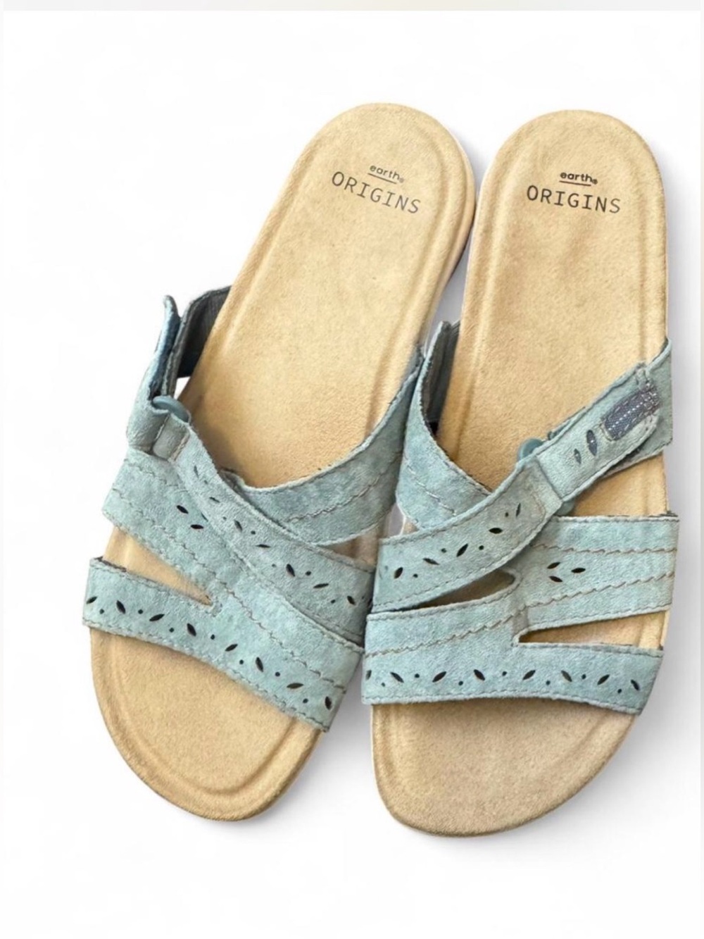 Earth Origins Blue sandals with adjustable straps and arch support. Size 9 - Picture 2 of 9
